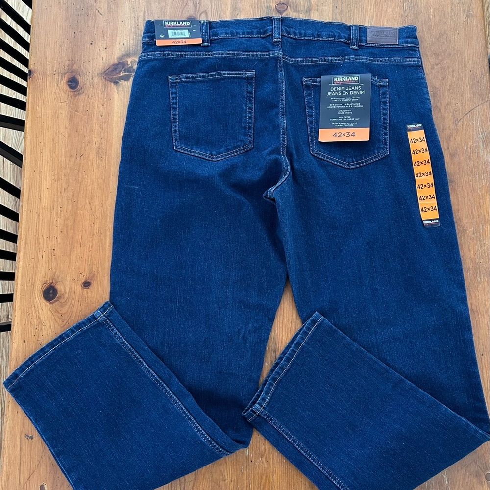 Kirkland Signature Men's Dark Blue Relaxed Jeans